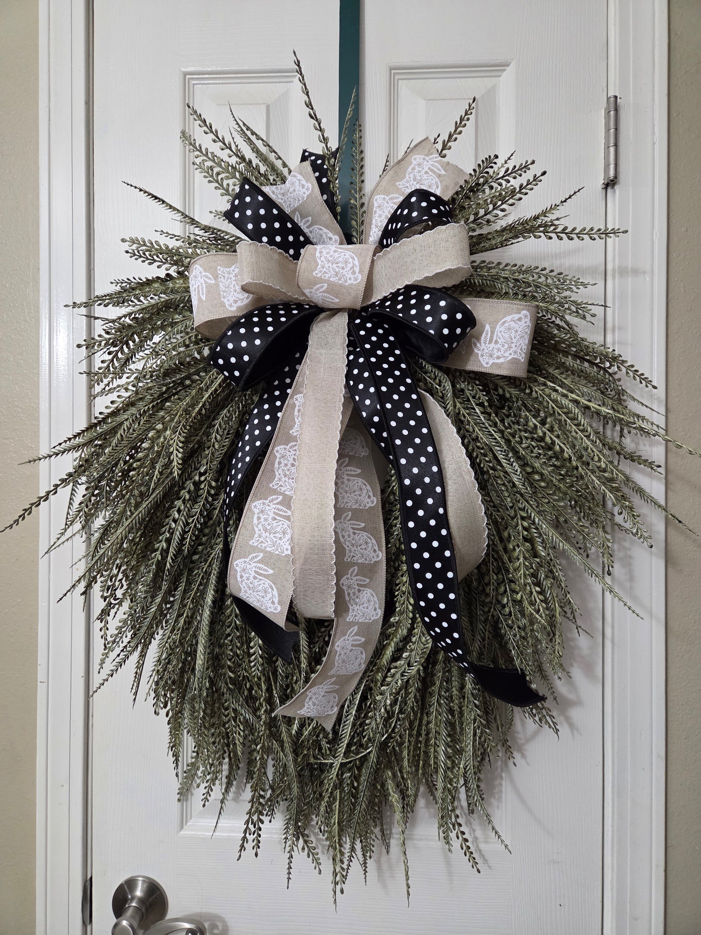 Wreath - Bead Grass White Wash Greenery