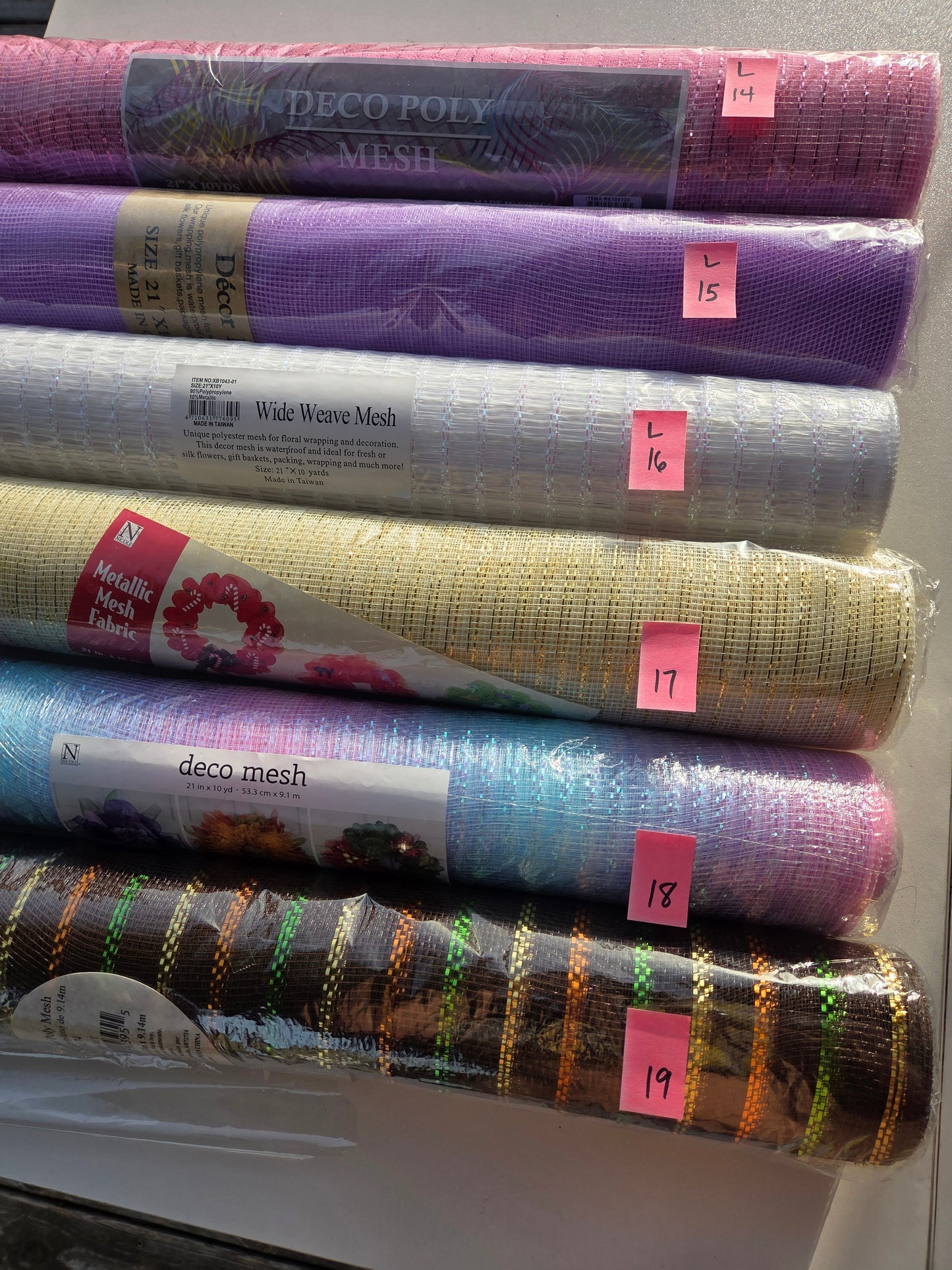 Destash - 21 inch deco mesh (14 - 19)