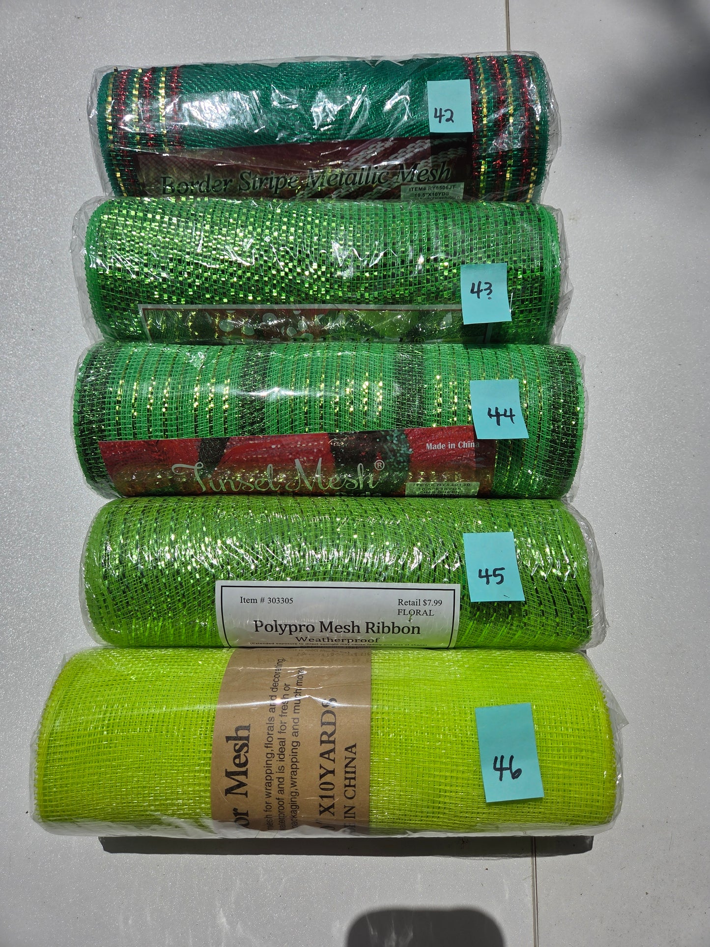 Destash - 10 inch deco mesh (42-46)