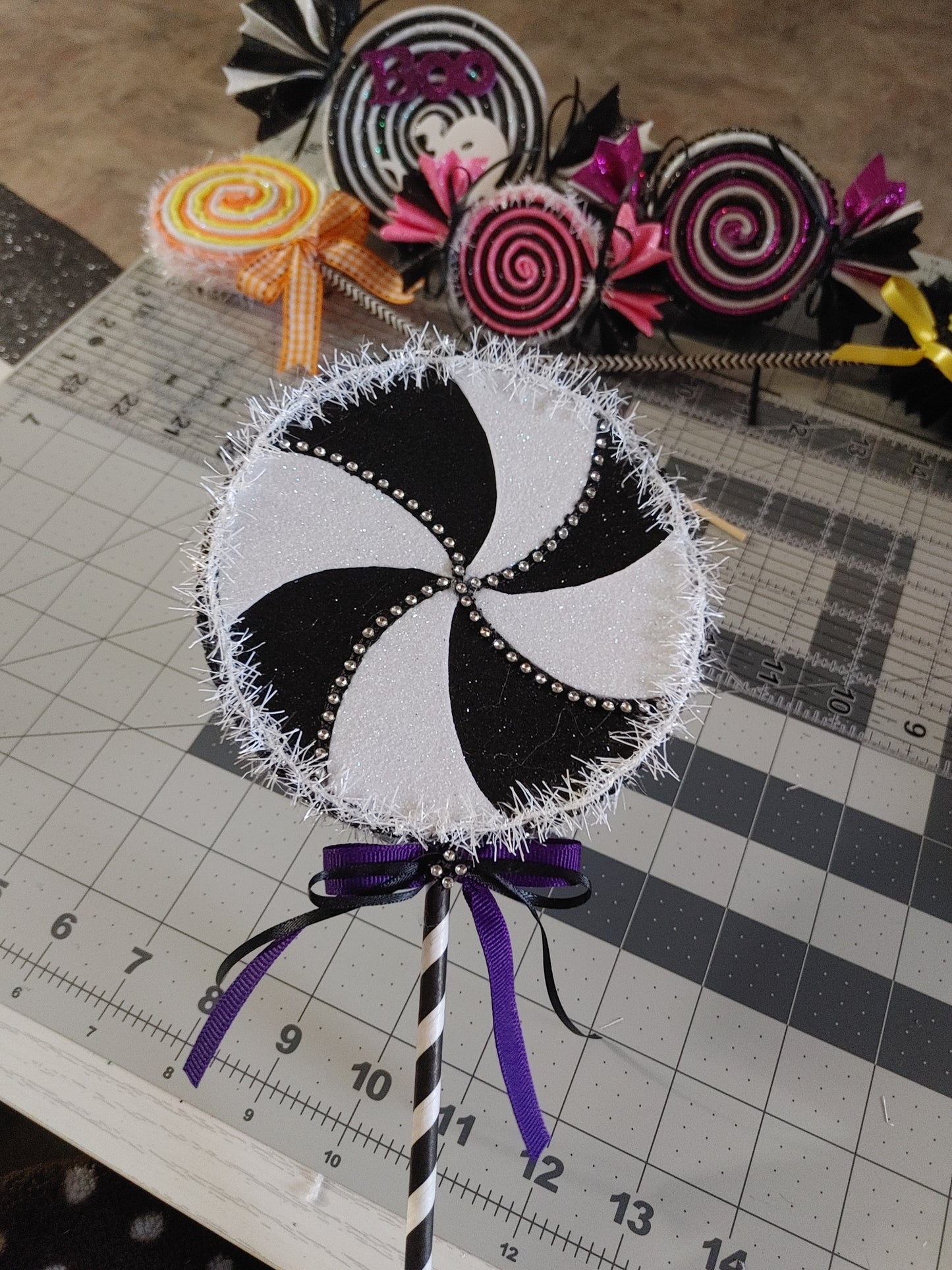 Wreath Embellishment - Foam Candy Attachment Ex-Large