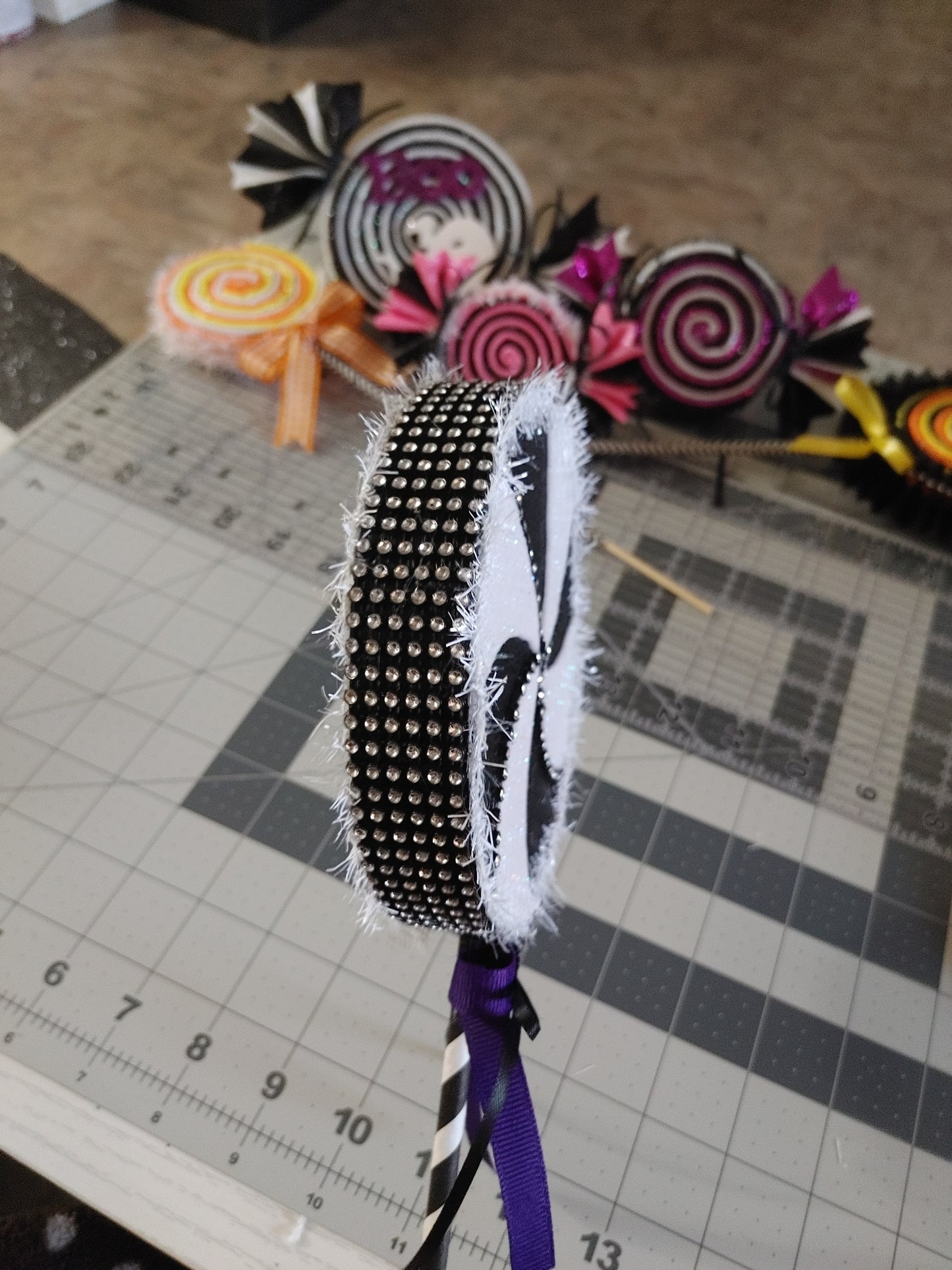 Wreath Embellishment - Foam Candy Attachment Ex-Large