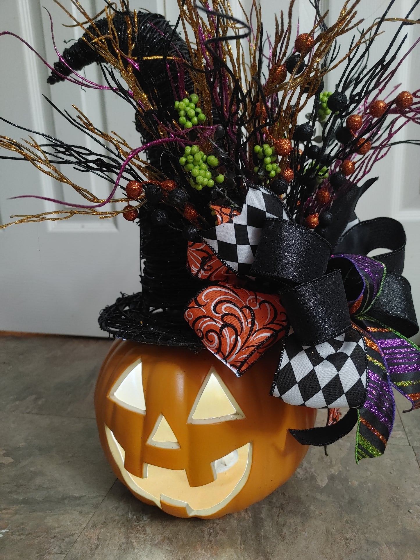 Pumpkin (Orange) in Witch Hat (lights up)