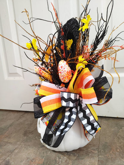 Pumpkin (White) in Witch Hat (lights up)
