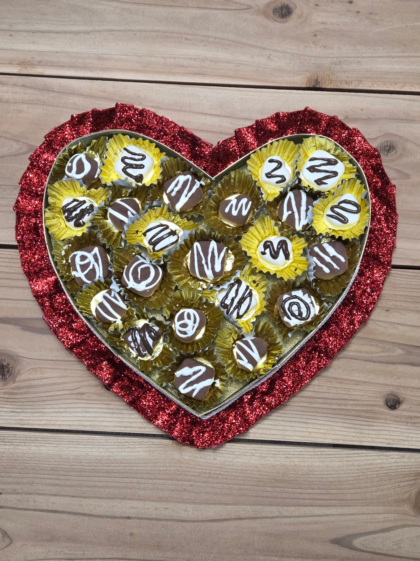 Wreath Attachment- Heart- Shaped Chocolate Box