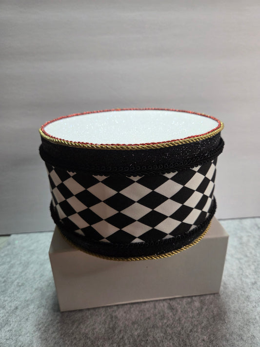 Wreath Attachment - Full Drum (Blk/Wht Harlequin)
