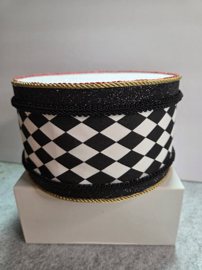 Wreath Attachment - Full Drum (Blk/Wht Harlequin)